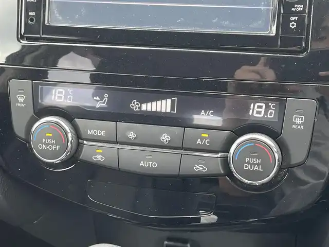 日産 エクストレイル ハイブリッド モード・プレミア 滋賀県 2018(平30)年 6万km ダイヤモンドブラック 純正7インチナビ/・フルセグTV/・Bluetooth/・CD/DVD/・SD/・FM/AM/バックカメラ/ETC/電動バックドア/黒レザーシート/シートヒーター/前方ドライブレコーダー/純正フロアマット/AUTECH19インチアルミホイール