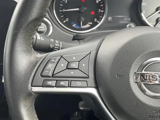 日産 エクストレイル ハイブリッド モード・プレミア 滋賀県 2018(平30)年 6万km ダイヤモンドブラック 純正7インチナビ/・フルセグTV/・Bluetooth/・CD/DVD/・SD/・FM/AM/バックカメラ/ETC/電動バックドア/黒レザーシート/シートヒーター/前方ドライブレコーダー/純正フロアマット/AUTECH19インチアルミホイール