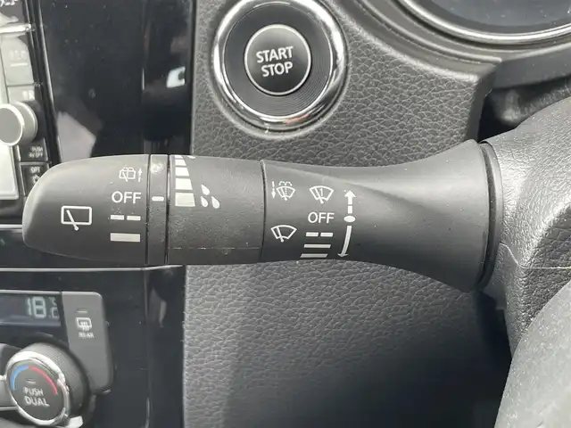 日産 エクストレイル ハイブリッド モード・プレミア 滋賀県 2018(平30)年 6万km ダイヤモンドブラック 純正7インチナビ/・フルセグTV/・Bluetooth/・CD/DVD/・SD/・FM/AM/バックカメラ/ETC/電動バックドア/黒レザーシート/シートヒーター/前方ドライブレコーダー/純正フロアマット/AUTECH19インチアルミホイール