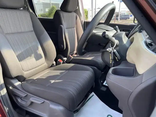 ホンダ フリード G 茨城県 2017(平29)年 2.3万km プレミアムディープロッソパール 純正ナビ/【DISC・ラジオ・TV・iPod・SD・USB・BT・VTR・AUX】/ETC/Bカメラ/前後ドラレコ/ステリモ/アイドリングストップ/両側パワスラ/サイドリフトアップシート/イエローFフォグ/LEDライト/純正フロアマット/純正ホイールカバー