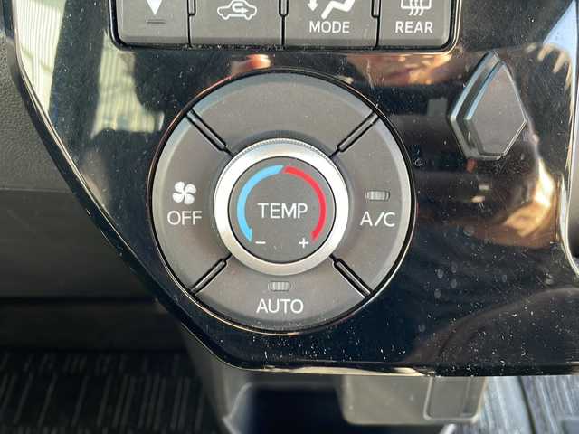 ダイハツ ウェイク G ターボ SA Ⅱ 三重県 2017(平29)年 10.3万km 青 純正ナビ/両側パワースライドドア/バックカメラ/ドライブレコーダー/ETC/スペアキー/LEDオートライト/電動格納ミラー/PCS/純正フロアマット/純正ドアバイザー/LEDフォグライト/禁煙車