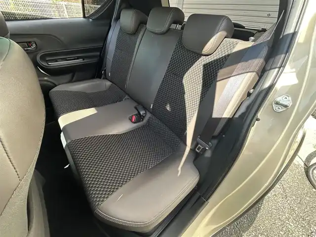 トヨタ アクア クロスオーバー グラム 愛知県 2019(平31)年 7.8万km ベージュ ワンオーナー/純正メモリナビ/フルセグテレビ/バックカメラ/Bluetooth/ウィンカーミラー/クルーズコントロール/ドアバイザー/プッシュスタート/ETC/衝突軽減ブレーキ/レーンキープ/ハーフレザーシート