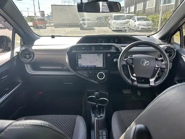 トヨタ アクア クロスオーバー グラム 愛知県 2019(平31)年 7.8万km ベージュ ワンオーナー/純正メモリナビ/フルセグテレビ/バックカメラ/Bluetooth/ウィンカーミラー/クルーズコントロール/ドアバイザー/プッシュスタート/ETC/衝突軽減ブレーキ/レーンキープ/ハーフレザーシート