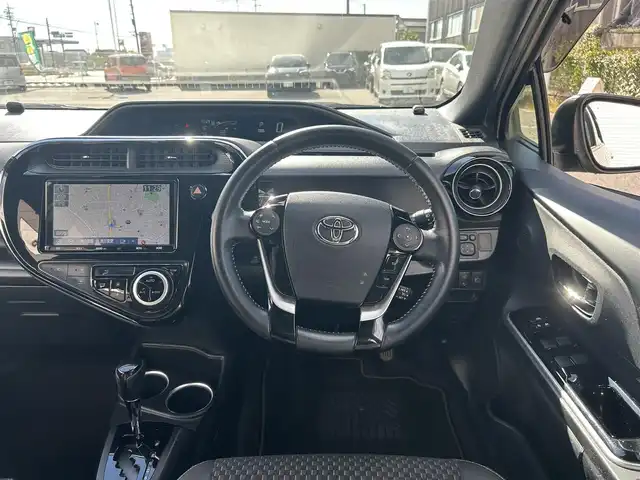 トヨタ アクア クロスオーバー グラム 愛知県 2019(平31)年 7.8万km ベージュ ワンオーナー/純正メモリナビ/フルセグテレビ/バックカメラ/Bluetooth/ウィンカーミラー/クルーズコントロール/ドアバイザー/プッシュスタート/ETC/衝突軽減ブレーキ/レーンキープ/ハーフレザーシート