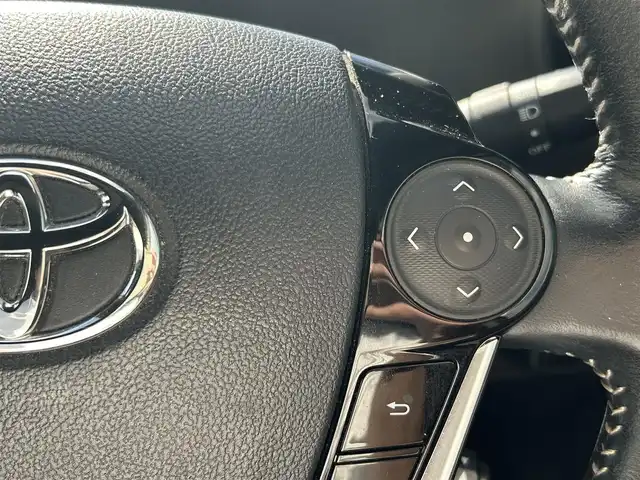 トヨタ アクア クロスオーバー グラム 愛知県 2019(平31)年 7.8万km ベージュ ワンオーナー/純正メモリナビ/フルセグテレビ/バックカメラ/Bluetooth/ウィンカーミラー/クルーズコントロール/ドアバイザー/プッシュスタート/ETC/衝突軽減ブレーキ/レーンキープ/ハーフレザーシート