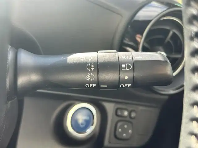 トヨタ アクア クロスオーバー グラム 愛知県 2019(平31)年 7.8万km ベージュ ワンオーナー/純正メモリナビ/フルセグテレビ/バックカメラ/Bluetooth/ウィンカーミラー/クルーズコントロール/ドアバイザー/プッシュスタート/ETC/衝突軽減ブレーキ/レーンキープ/ハーフレザーシート