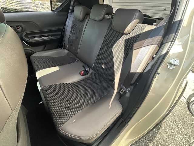 トヨタ アクア クロスオーバー グラム 愛知県 2019(平31)年 7.8万km ベージュ ワンオーナー/純正メモリナビ/フルセグテレビ/バックカメラ/Bluetooth/ウィンカーミラー/クルーズコントロール/ドアバイザー/プッシュスタート/ETC/衝突軽減ブレーキ/レーンキープ/ハーフレザーシート