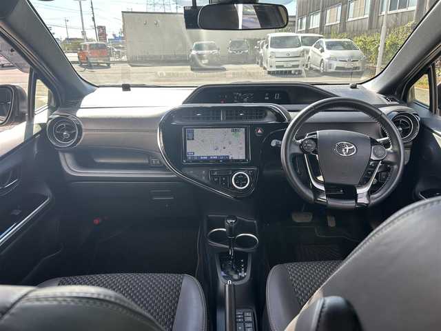 トヨタ アクア クロスオーバー グラム 愛知県 2019(平31)年 7.8万km ベージュ ワンオーナー/純正メモリナビ/フルセグテレビ/バックカメラ/Bluetooth/ウィンカーミラー/クルーズコントロール/ドアバイザー/プッシュスタート/ETC/衝突軽減ブレーキ/レーンキープ/ハーフレザーシート