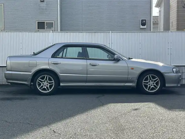 日産 スカイライン GT 栃木県 1999(平11)年 8.2万km ソニックシルバー ワンオーナー/純正アルミホイール/オートライト