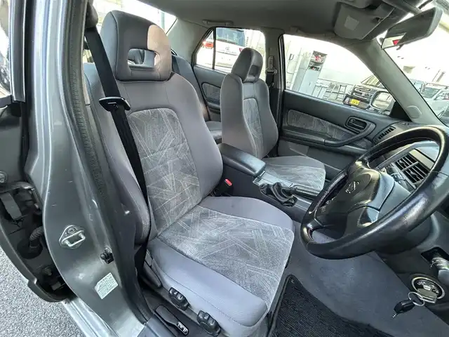 日産 スカイライン GT 栃木県 1999(平11)年 8.2万km ソニックシルバー ワンオーナー/純正アルミホイール/オートライト