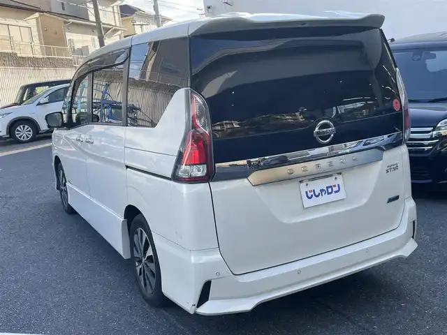 日産 セレナ ハイウェイスター Vセレクション 福岡県 2017(平29)年 10.7万km ブリリアントホワイトパール (株)IDOMが運営する【じしゃロン八幡西店】の自社ローン専用車両になります。こちらは現金またはオートローンご利用時の価格です。自社ローンご希望の方は別途その旨お申付け下さい/衝突被害軽減システム/スマートキー/純正メモリナビ/フルセグ/Bluetooth/アラウンドビューモニター/フリップダウンモニター/両側パワースライドドア/オートライト