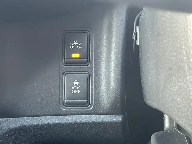 日産 セレナ ハイウェイスター Vセレクション 福岡県 2017(平29)年 10.7万km ブリリアントホワイトパール (株)IDOMが運営する【じしゃロン八幡西店】の自社ローン専用車両になります。こちらは現金またはオートローンご利用時の価格です。自社ローンご希望の方は別途その旨お申付け下さい/衝突被害軽減システム/スマートキー/純正メモリナビ/フルセグ/Bluetooth/アラウンドビューモニター/フリップダウンモニター/両側パワースライドドア/オートライト