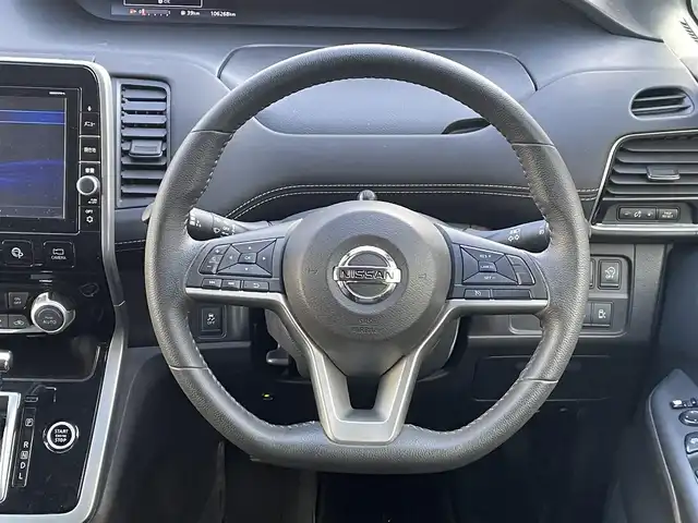 日産 セレナ ハイウェイスター Vセレクション 福岡県 2017(平29)年 10.7万km ブリリアントホワイトパール (株)IDOMが運営する【じしゃロン八幡西店】の自社ローン専用車両になります。こちらは現金またはオートローンご利用時の価格です。自社ローンご希望の方は別途その旨お申付け下さい/衝突被害軽減システム/スマートキー/純正メモリナビ/フルセグ/Bluetooth/アラウンドビューモニター/フリップダウンモニター/両側パワースライドドア/オートライト