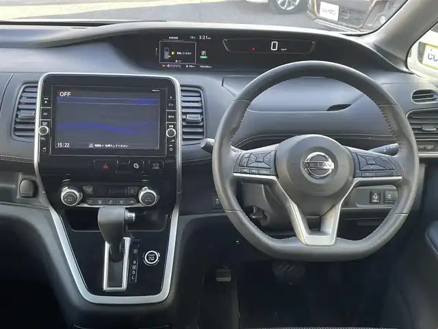 日産 セレナ ハイウェイスター Vセレクション 福岡県 2017(平29)年 10.7万km ブリリアントホワイトパール (株)IDOMが運営する【じしゃロン八幡西店】の自社ローン専用車両になります。こちらは現金またはオートローンご利用時の価格です。自社ローンご希望の方は別途その旨お申付け下さい/衝突被害軽減システム/スマートキー/純正メモリナビ/フルセグ/Bluetooth/アラウンドビューモニター/フリップダウンモニター/両側パワースライドドア/オートライト