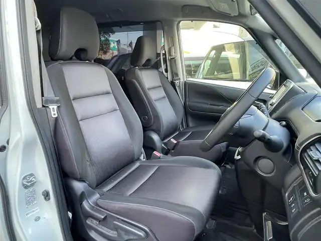 日産 セレナ ハイウェイスター Vセレクション 福岡県 2017(平29)年 10.7万km ブリリアントホワイトパール (株)IDOMが運営する【じしゃロン八幡西店】の自社ローン専用車両になります。こちらは現金またはオートローンご利用時の価格です。自社ローンご希望の方は別途その旨お申付け下さい/衝突被害軽減システム/スマートキー/純正メモリナビ/フルセグ/Bluetooth/アラウンドビューモニター/フリップダウンモニター/両側パワースライドドア/オートライト