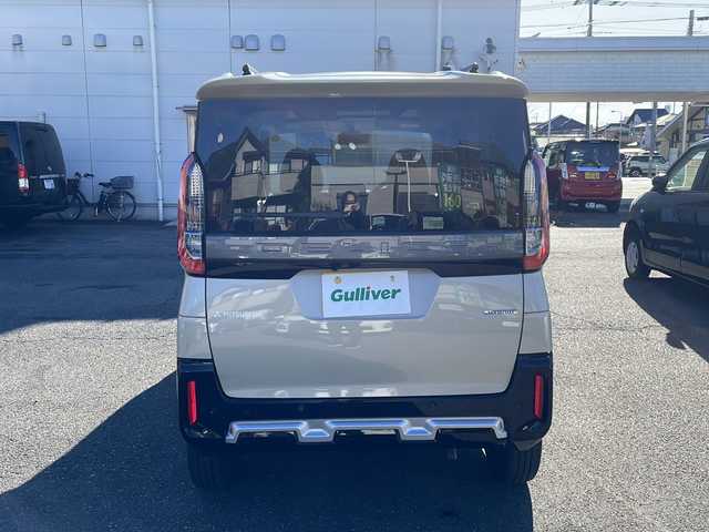 三菱 デリカミニ G プレミアム 東京都 2024(令6)年 0.5万km ナチュラルアイボリーメタリック プッシュスタート/オートパーキング/純正ナビ　/純正フロアマット/シートヒーター/ステアリングヒーター/クルーズコントロール/ステアリングリモコン/ミラーモニター/全方位バックミラー/両側電動スライドドア/電動トランクリッド/フルフラットシート/ルーフレール/説明書/保証書/スペアキー1本