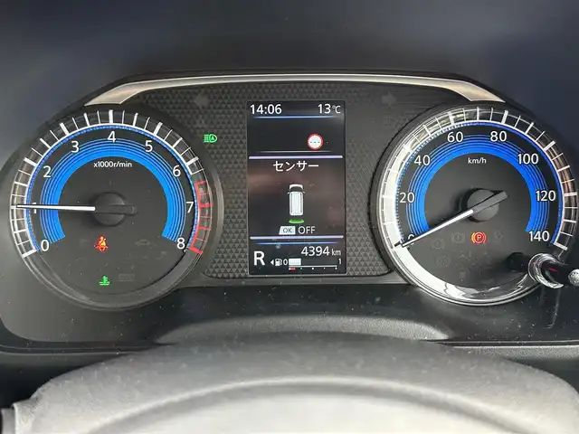 三菱 デリカミニ G プレミアム 東京都 2024(令6)年 0.5万km ナチュラルアイボリーメタリック プッシュスタート/オートパーキング/純正ナビ　/純正フロアマット/シートヒーター/ステアリングヒーター/クルーズコントロール/ステアリングリモコン/ミラーモニター/全方位バックミラー/両側電動スライドドア/電動トランクリッド/フルフラットシート/ルーフレール/説明書/保証書/スペアキー1本