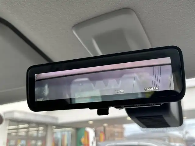 三菱 デリカミニ G プレミアム 東京都 2024(令6)年 0.5万km ナチュラルアイボリーメタリック プッシュスタート/オートパーキング/純正ナビ　/純正フロアマット/シートヒーター/ステアリングヒーター/クルーズコントロール/ステアリングリモコン/ミラーモニター/全方位バックミラー/両側電動スライドドア/電動トランクリッド/フルフラットシート/ルーフレール/説明書/保証書/スペアキー1本