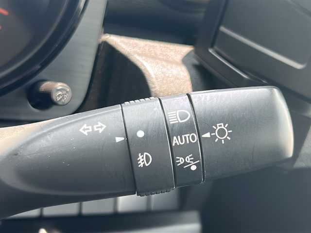 スズキ ジムニー XC 山形県 2022(令4)年 4.4万km シフォンアイボリーメタリックブラック2トーンルーフ ４WD/ツートンカラー/衝突被害軽減システム/純正ナビ/（Bluetooth/CD/DVD/フルセグ)/クルーズコントロール/レーンキープアシスト/ダウンヒルアシストコントロール/横滑り防止装置/アイドリングストップ/前席シートヒーター/フルフラットシート/フォグランプ/オートLEDヘッドライト/ステアリングスイッチ/電動格納ミラー/ウインカーミラー/ドアバイザー/純正フロアマット/純正AW/スマートキー