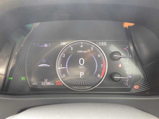 レクサス ＵＸ 200 バージョンC 千葉県 2019(平31)年 2.3万km ソニックチタニウム Lexus Safety System+/・プリクラッシュセーフティ/・レーンディパーチャーアラート/・オートハイビーム/・レーダークルーズコントロール/ブラウンレザーシート/前席パワーシート/シートヒーター/純正SDナビ/地デジTV/【DVD/CD再生機能　Bluetooth接続】/バックカメラ/ドライブレコーダー/革巻きステアリング/ステアリングスイッチ/ETC（2.0）/LEDヘッドライト/フォグライト/ウインカーミラー/クリアランスソナー/純正17インチアルミホイル/サイド/カーテンエアバッグ/スマートキー