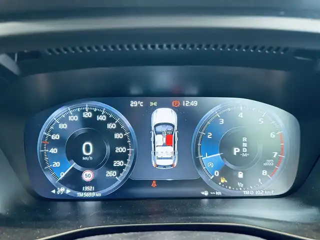 ボルボ ボルボ ＸＣ４０ B4 AWD インスクリプション 大阪府 2022(令4)年 1.4万km オニキスブラックP ハーマンカードン/レザーシート/パワーシート/Dシートメモリ/シートヒーター/ステアリングヒーター/ACC/BLIS/純正ナビ/TV/360度カメラ/applecarplay/純正19インチAW/LEDヘッドライト/電動リアゲート/ワイヤレス充電/自動駐車