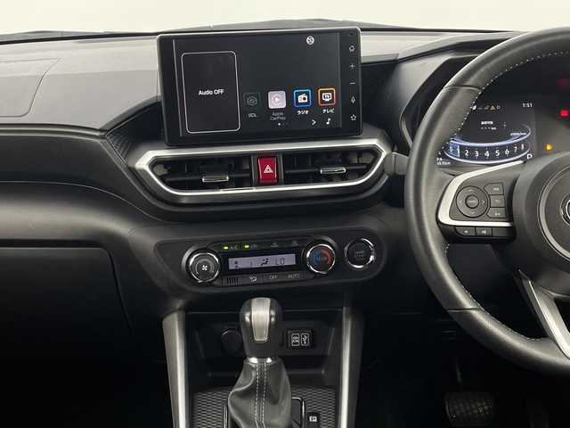 ダイハツ ロッキー プレミアム 新潟県 2019(令1)年 2.9万km ブラックマイカメタリック/シャイニングホワイトパール 純正ディスプレイオーディオ/　　フルセグ/BT/AppleCarPlay/バックカメラ/レーダークルーズコントロール/HIDオートライト/ハーフレザーシート/シートヒーター/純正アルミホイール/アイドリングストップ/スマートキー/ETC