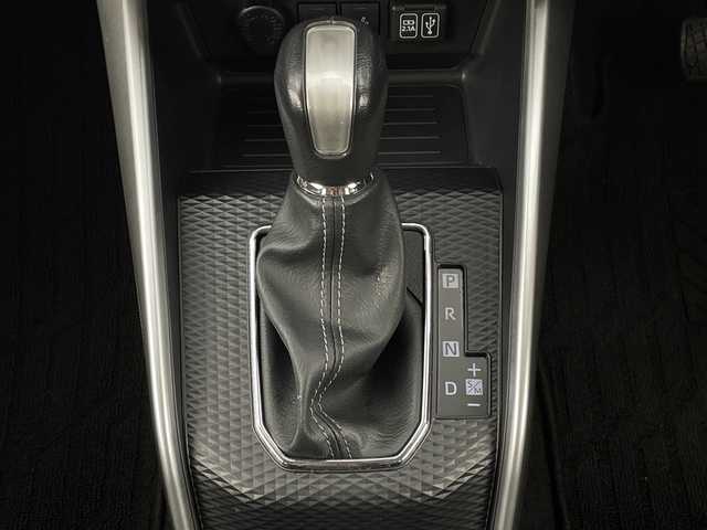 ダイハツ ロッキー プレミアム 新潟県 2019(令1)年 2.9万km ブラックマイカメタリック/シャイニングホワイトパール 純正ディスプレイオーディオ/　　フルセグ/BT/AppleCarPlay/バックカメラ/レーダークルーズコントロール/HIDオートライト/ハーフレザーシート/シートヒーター/純正アルミホイール/アイドリングストップ/スマートキー/ETC