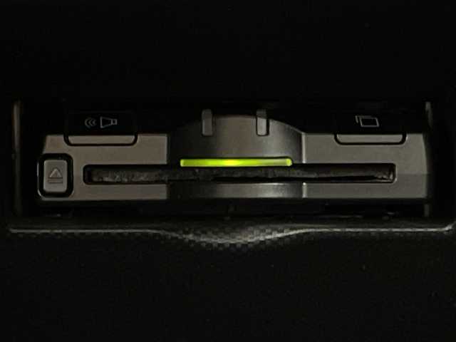 ダイハツ ロッキー プレミアム 新潟県 2019(令1)年 2.9万km ブラックマイカメタリック/シャイニングホワイトパール 純正ディスプレイオーディオ/　　フルセグ/BT/AppleCarPlay/バックカメラ/レーダークルーズコントロール/HIDオートライト/ハーフレザーシート/シートヒーター/純正アルミホイール/アイドリングストップ/スマートキー/ETC