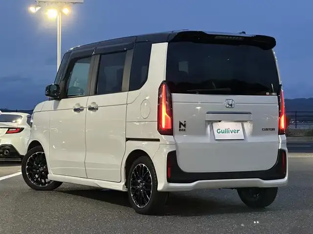 ホンダ Ｎ ＢＯＸ カスタム ターボ コーディネートS 島根県 2023(令5)年 2.3万km パールⅡ 登録時走行距離22970km/N-BOX専用9インチHondaCONNECTナビ/・フルセグTV/・Bluetooth接続/・CD/DVD再生/・ミュージックサーバー/・AppleCarPlay/・AndroidAuto/HondaSENSING/・急アクセル抑制機能/・近距離衝突軽減ブレーキ/・誤発進抑制機能/後方誤発進抑制機能/・衝突軽減ブレーキ/・歩行者事故低減ステアリング/・路外逸脱抑制機能/・渋滞追従機能付きアダプティブクルーズコントロール/・車線維持支援システム/・標識認識機能/・先行車発進お知らせ機能/・オートハイビーム/・パーキングセンサーシステム/バックカメラ/両側パワースライドドア/ビルトインETC/前後ドライブレコーダー/レザーシート/前席シートヒーター/パドルシフト/LEDヘッドライト/ベンチシート/スマートキー/プッシュスタート
