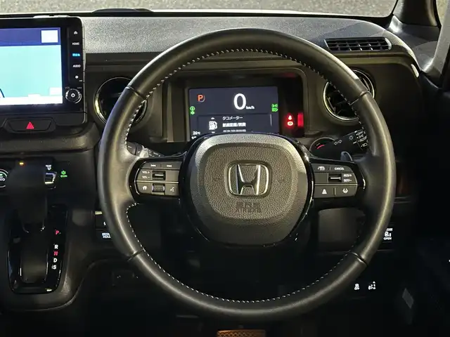 ホンダ Ｎ ＢＯＸ カスタム ターボ コーディネートS 島根県 2023(令5)年 2.3万km パールⅡ 登録時走行距離22970km/N-BOX専用9インチHondaCONNECTナビ/・フルセグTV/・Bluetooth接続/・CD/DVD再生/・ミュージックサーバー/・AppleCarPlay/・AndroidAuto/HondaSENSING/・急アクセル抑制機能/・近距離衝突軽減ブレーキ/・誤発進抑制機能/後方誤発進抑制機能/・衝突軽減ブレーキ/・歩行者事故低減ステアリング/・路外逸脱抑制機能/・渋滞追従機能付きアダプティブクルーズコントロール/・車線維持支援システム/・標識認識機能/・先行車発進お知らせ機能/・オートハイビーム/・パーキングセンサーシステム/バックカメラ/両側パワースライドドア/ビルトインETC/前後ドライブレコーダー/レザーシート/前席シートヒーター/パドルシフト/LEDヘッドライト/ベンチシート/スマートキー/プッシュスタート