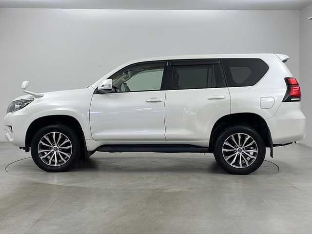 トヨタ ランドクルーザー プラド TX Lパッケージ 道央・札幌 2020(令2)年 4.1万km ホワイトパールクリスタルシャイン ・４ＷＤ/・社外ナビ＆ＴＶ＆ＢＴ＆ＤＶＤ＆ＣＤ/・バックカメラ/・ワンオーナー/・衝突被害軽減ブレーキ/・アダプティブクルーズコントロール/・レーンキープアシスト/・コーナーセンサー/・前席シートヒーター＆ベンチレーション＆パワーシート/・全席ベージュ革/・ＬＥＤヘッドライト/・社外ドライブレコーダー/・ＥＴＣ