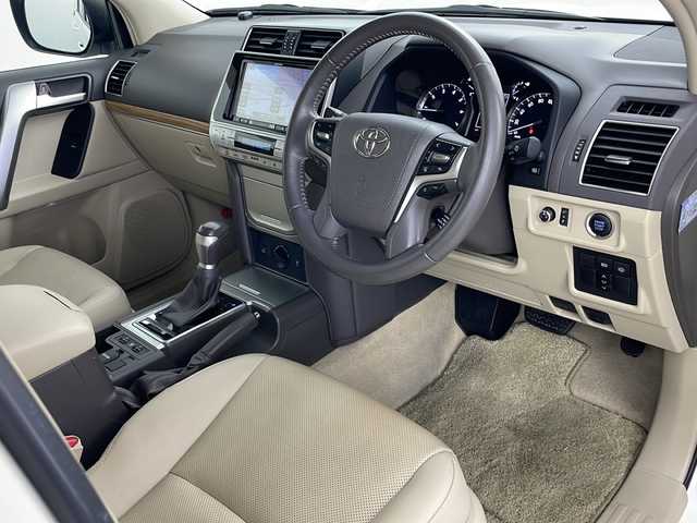 トヨタ ランドクルーザー プラド TX Lパッケージ 道央・札幌 2020(令2)年 4.1万km ホワイトパールクリスタルシャイン ・４ＷＤ/・社外ナビ＆ＴＶ＆ＢＴ＆ＤＶＤ＆ＣＤ/・バックカメラ/・ワンオーナー/・衝突被害軽減ブレーキ/・アダプティブクルーズコントロール/・レーンキープアシスト/・コーナーセンサー/・前席シートヒーター＆ベンチレーション＆パワーシート/・全席ベージュ革/・ＬＥＤヘッドライト/・社外ドライブレコーダー/・ＥＴＣ
