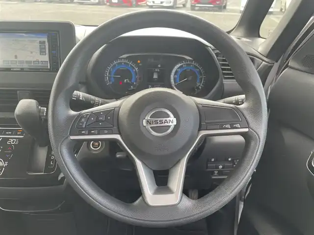 日産 ルークス ハイウェイスター X 熊本県 2021(令3)年 2.7万km パール 社外ナビ/TV/BT/CD/SD/USB/AM/FM/AUX/全方位カメラ/・バックカメラ/前後ドラレコ/エマージェンシーブレーキ/前後コーナーセンサー/車線逸脱警報/標識検知/ふらつき警報/先行車発進お知らせ/アイドリングストップ/ステアリングリモコン/オートライト/・LEDヘッドライト/・LEDフォグライト/・オートハイビーム/・ヘッドライトレベライザー/純正AW/純正ドアバイザー/純正フロアマット/プッシュスタート/・スマートキー/・スペアキー×１/電動格納ミラー/・ミラーウィンカー