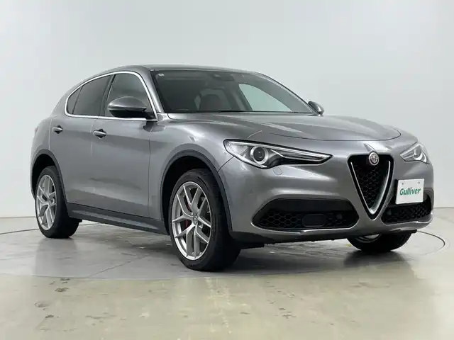 アルファロメオ ステルヴィオ ファーストエディション 道央・札幌 2018(平30)年 11.3万km ストロンボリグレー ・４WD /・衝突被害軽減ブレーキ/・純正ディスプレイオーディオ/・Bluetooth/USB/AUX/・バックカメラ /・レザーシート/パワーシート/・シートヒーター/・アクティブクルーズコントロール/・ブラインドスポットモニター/・harman/kurdon/・前後ドライブレコーダー