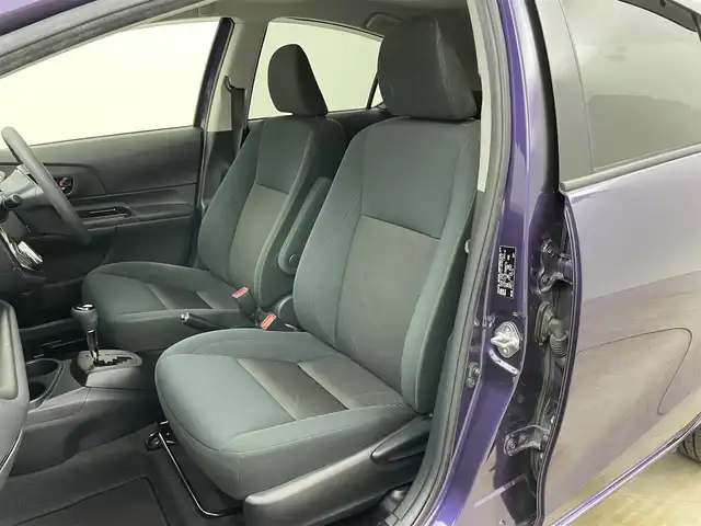 トヨタ アクア S スタイルブラック 岡山県 2018(平30)年 2.8万km ジュエリーパープルマイカM 純正SDナビ【NSZT-W68T】/(CD/DVD/BT/フルセグ)/バックカメラ/プッシュスタート/スマートキー/ビルトインETC/アイドリングストップ/LEDヘッドライト/トヨタセーフティセンス/・衝突軽減ブレーキ/・レーンキープアシスト/・横滑り防止装置/・オートハイビーム/純正フロアマット/ドアバイザー