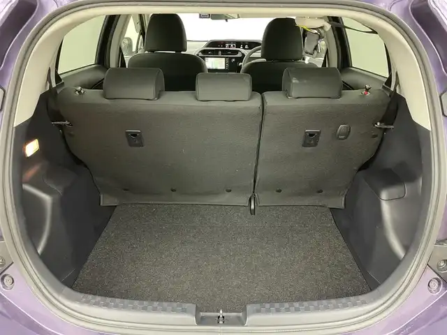 トヨタ アクア S スタイルブラック 岡山県 2018(平30)年 2.8万km ジュエリーパープルマイカM 純正SDナビ【NSZT-W68T】/(CD/DVD/BT/フルセグ)/バックカメラ/プッシュスタート/スマートキー/ビルトインETC/アイドリングストップ/LEDヘッドライト/トヨタセーフティセンス/・衝突軽減ブレーキ/・レーンキープアシスト/・横滑り防止装置/・オートハイビーム/純正フロアマット/ドアバイザー