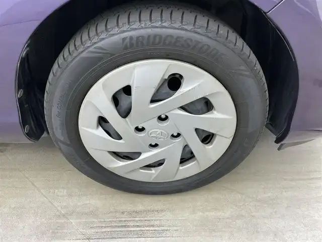 トヨタ アクア S スタイルブラック 岡山県 2018(平30)年 2.8万km ジュエリーパープルマイカM 純正SDナビ【NSZT-W68T】/(CD/DVD/BT/フルセグ)/バックカメラ/プッシュスタート/スマートキー/ビルトインETC/アイドリングストップ/LEDヘッドライト/トヨタセーフティセンス/・衝突軽減ブレーキ/・レーンキープアシスト/・横滑り防止装置/・オートハイビーム/純正フロアマット/ドアバイザー