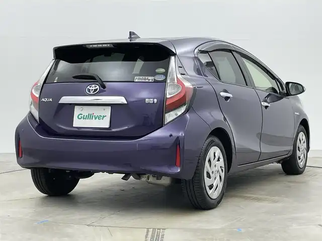 トヨタ アクア S スタイルブラック 岡山県 2018(平30)年 2.8万km ジュエリーパープルマイカM 純正SDナビ【NSZT-W68T】/(CD/DVD/BT/フルセグ)/バックカメラ/プッシュスタート/スマートキー/ビルトインETC/アイドリングストップ/LEDヘッドライト/トヨタセーフティセンス/・衝突軽減ブレーキ/・レーンキープアシスト/・横滑り防止装置/・オートハイビーム/純正フロアマット/ドアバイザー