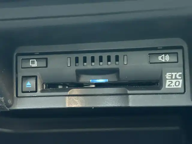 トヨタ クラウン ハイブリッド G 愛媛県 2019(令1)年 4.9万km プレシャスブラックパール 登録時走行距離：48169Km/純正メーカーOPメモリナビ/AM/FM/CD/DVD/TV/BT/SD/ETC2.0/Bカメラ/前後ドラレコ/パワーシート/追従クルコン/横滑り防止装置/盗難防止装置/衝突軽減システム/前後コーナーセンサー/LEDヘッドライト/オートライト/オートハイビーム/エンジンスタートボタン/スマートキー/純正アルミホイール/純正フロアマット