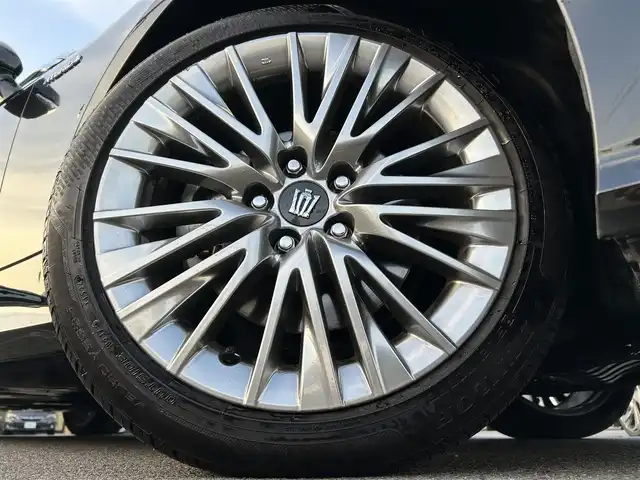 トヨタ クラウン ハイブリッド G 愛媛県 2019(令1)年 4.9万km プレシャスブラックパール 登録時走行距離：48169Km/純正メーカーOPメモリナビ/AM/FM/CD/DVD/TV/BT/SD/ETC2.0/Bカメラ/前後ドラレコ/パワーシート/追従クルコン/横滑り防止装置/盗難防止装置/衝突軽減システム/前後コーナーセンサー/LEDヘッドライト/オートライト/オートハイビーム/エンジンスタートボタン/スマートキー/純正アルミホイール/純正フロアマット