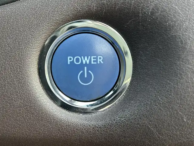 トヨタ クラウン ハイブリッド G 愛媛県 2019(令1)年 4.9万km プレシャスブラックパール 登録時走行距離：48169Km/純正メーカーOPメモリナビ/AM/FM/CD/DVD/TV/BT/SD/ETC2.0/Bカメラ/前後ドラレコ/パワーシート/追従クルコン/横滑り防止装置/盗難防止装置/衝突軽減システム/前後コーナーセンサー/LEDヘッドライト/オートライト/オートハイビーム/エンジンスタートボタン/スマートキー/純正アルミホイール/純正フロアマット