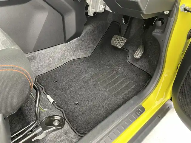 ダイハツ タフト G 愛知県 2020(令2)年 6.4万km レモンスカッシュクリスタルM 純正９型スマホ連携ナビ　/UVIRカットシェード付きガラスルーフ　/ＢＴ　ＣＤ　ＤＶＤ　フルセグＴＶ　ＦＭ　ＡＭ　ＳＤ　/全周囲カメラ　/ETC/LEDオートヘッドライト/スマートアシスト　/車線逸脱警報/前方後方誤発進抑制/衝突回避支援ブレーキ/先行車発進告知/標識認識機能/スマートパノラマパーキングアシスト/電動パーキングブレーキ/ブレーキホールド/電動格納ミラー/フロアマット/ルーフレール/純正ドライブレコーダー　/シートヒーター/スマートキー