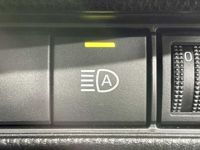 トヨタ プリウス Z 神奈川県 2024(令6)年 4.5万km アティチュードブラックマイカ トヨタセーフティセンス/純正12.3型ディスプレイオーディオ/・BT/フルセグTV/USB/MiraCast/パノラミックビューモニター/デジタルインナーミラー/AC100V/置くだけ充電/モデリスタエアロキット/ビルトインETC2.0/BSM/パーキングアシスト/パワーバックドア/電動サイドブレーキ/オートブレーキホールド/レザー調シート/パワーシート(D)/メモリシート(D)/シートヒーター(D/N)/ベンチレーション(D/N)/EVモード/ECO/SPORTモード/革巻きステアリング/ステアリングスイッチ/Autoライト/ステアリングヒーター/ヘッドライトレベライザー/LEDヘッドライト/電動格納ミラー/ウィンカーミラー/フロアマット/純正ドアバイザー/純正19インチアルミホイール