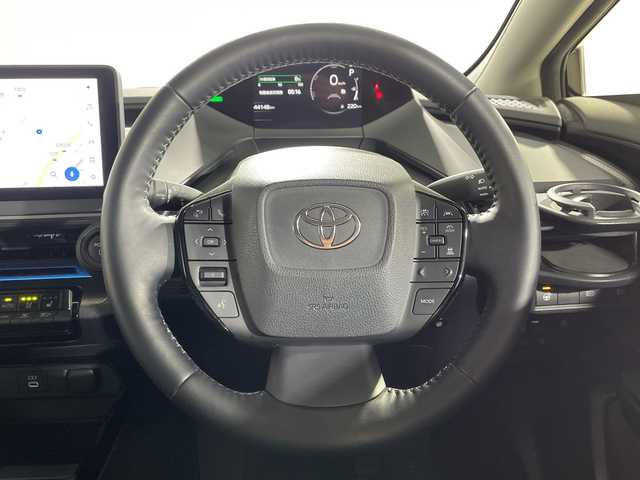 トヨタ プリウス Z 神奈川県 2024(令6)年 4.5万km アティチュードブラックマイカ トヨタセーフティセンス/純正12.3型ディスプレイオーディオ/・BT/フルセグTV/USB/MiraCast/パノラミックビューモニター/デジタルインナーミラー/AC100V/置くだけ充電/モデリスタエアロキット/ビルトインETC2.0/BSM/パーキングアシスト/パワーバックドア/電動サイドブレーキ/オートブレーキホールド/レザー調シート/パワーシート(D)/メモリシート(D)/シートヒーター(D/N)/ベンチレーション(D/N)/EVモード/ECO/SPORTモード/革巻きステアリング/ステアリングスイッチ/Autoライト/ステアリングヒーター/ヘッドライトレベライザー/LEDヘッドライト/電動格納ミラー/ウィンカーミラー/フロアマット/純正ドアバイザー/純正19インチアルミホイール