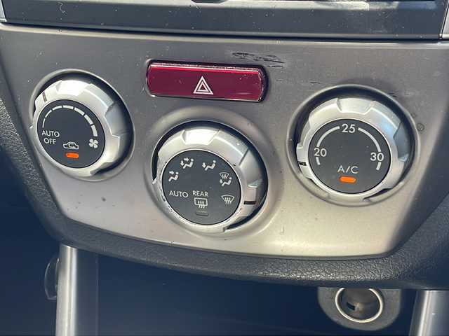 スバル フォレスター 2．0XS 静岡県 2009(平21)年 12万km カメリアレッドパール 【主要装備】/パナソニックＳＤナビ　/クルーズコントロール　/前席パワーシート　/ＥＴＣ　/純正１７インチアルミホイール　/横滑り防止機能　/リモコンキー　/ＨＩＤヘッドライト