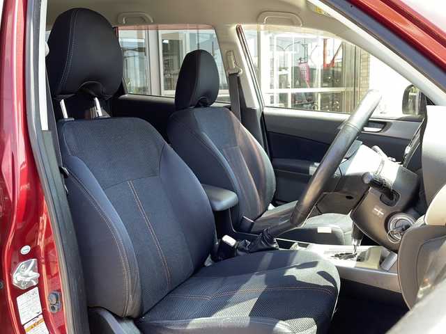 スバル フォレスター 2．0XS 静岡県 2009(平21)年 12万km カメリアレッドパール 【主要装備】/パナソニックＳＤナビ　/クルーズコントロール　/前席パワーシート　/ＥＴＣ　/純正１７インチアルミホイール　/横滑り防止機能　/リモコンキー　/ＨＩＤヘッドライト