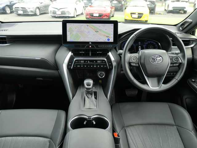 トヨタ ハリアー Z 千葉県 2023(令5)年 0.9万km プレシャスブラックパール Toyota Safety Sense/・プリクラッシュセーフティ/・レーンディパーチャーアラート/・オートハイビーム/・レーダークルーズコントロール/・ブラインドスポットモニター/ヘッドアップディスプレイ/パワーバックドア/ハーフレザーシート/運転席パワーシート/12.3インチ純正ナビ　TV BT　JBL/置くだけ充電/革巻きステアリング/ステアリングスイッチ/ETC（2.0）/LEDヘッドライト/ウインカーミラー/クリアランスソナー/純正19インチアルミホイル/サイド/カーテンエアバッグ/スマートキー