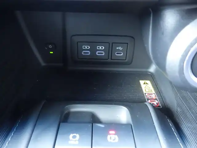 トヨタ ハリアー Z 千葉県 2023(令5)年 0.9万km プレシャスブラックパール Toyota Safety Sense/・プリクラッシュセーフティ/・レーンディパーチャーアラート/・オートハイビーム/・レーダークルーズコントロール/・ブラインドスポットモニター/ヘッドアップディスプレイ/パワーバックドア/ハーフレザーシート/運転席パワーシート/12.3インチ純正ナビ　TV BT　JBL/置くだけ充電/革巻きステアリング/ステアリングスイッチ/ETC（2.0）/LEDヘッドライト/ウインカーミラー/クリアランスソナー/純正19インチアルミホイル/サイド/カーテンエアバッグ/スマートキー