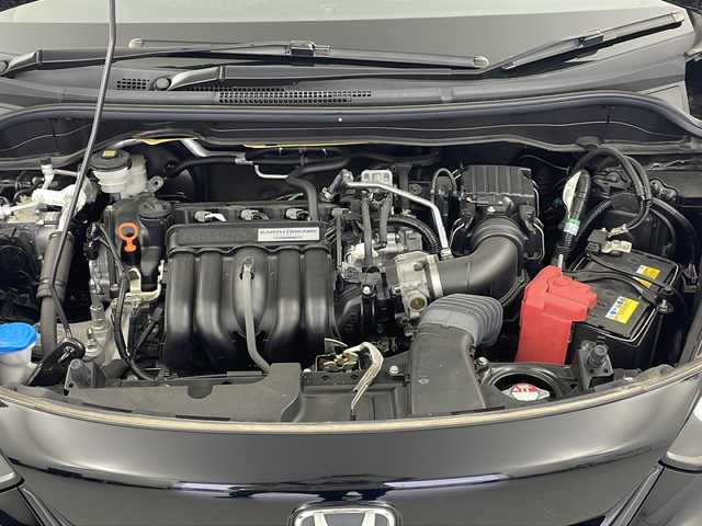 ホンダ フィット ホーム 岐阜県 2021(令3)年 1.7万km クリスタルブラックパール 純正ナビ/　(AM/FM/CD/DVD/Bluetooth/USB/iPod)/バックカメラ/ホンダセンシング/衝突軽減ブレーキ/コーナーセンサー/レーンキープアシスト/レーダークルーズコントロール/ドライブレコーダー/LEDヘッドライト/電動パーキングブレーキ/スペアキー/取説、保証書/純正フロアマット