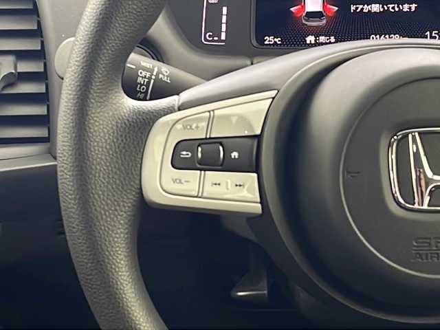 ホンダ フィット ホーム 岐阜県 2021(令3)年 1.7万km クリスタルブラックパール 純正ナビ/　(AM/FM/CD/DVD/Bluetooth/USB/iPod)/バックカメラ/ホンダセンシング/衝突軽減ブレーキ/コーナーセンサー/レーンキープアシスト/レーダークルーズコントロール/ドライブレコーダー/LEDヘッドライト/電動パーキングブレーキ/スペアキー/取説、保証書/純正フロアマット